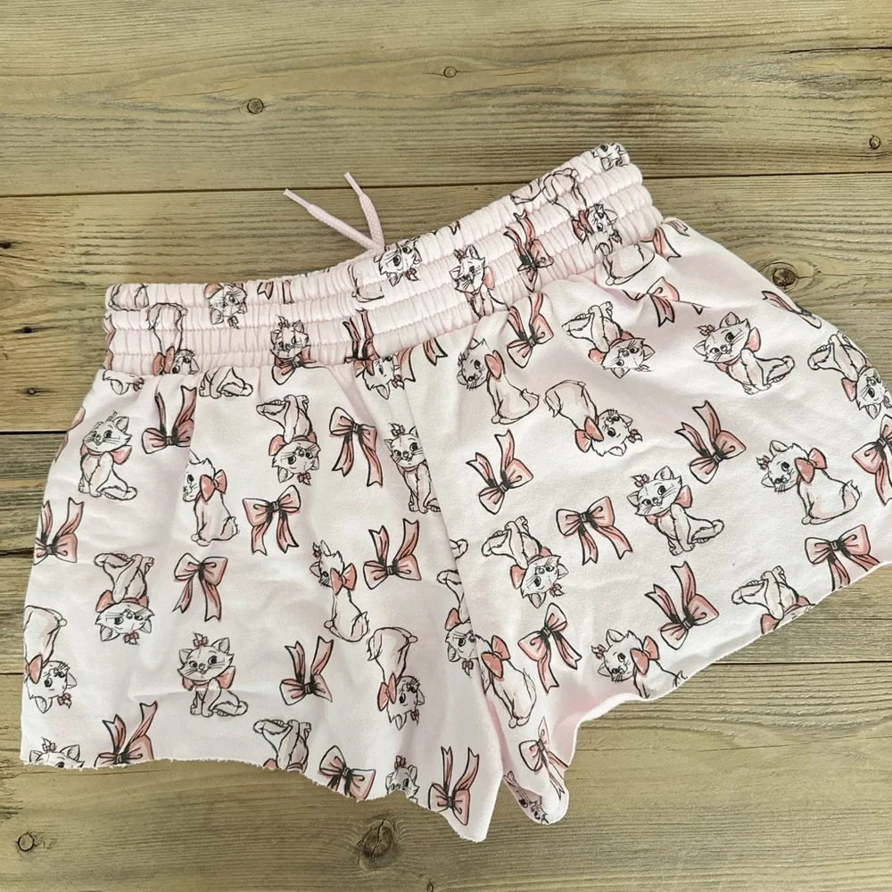 Disney Aristocrats Marie Shorts - Picture 3 of 4